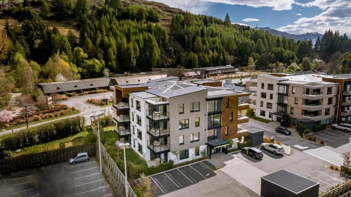 Coronet Base At La Residence Du Parc Queenstown Bagian luar foto