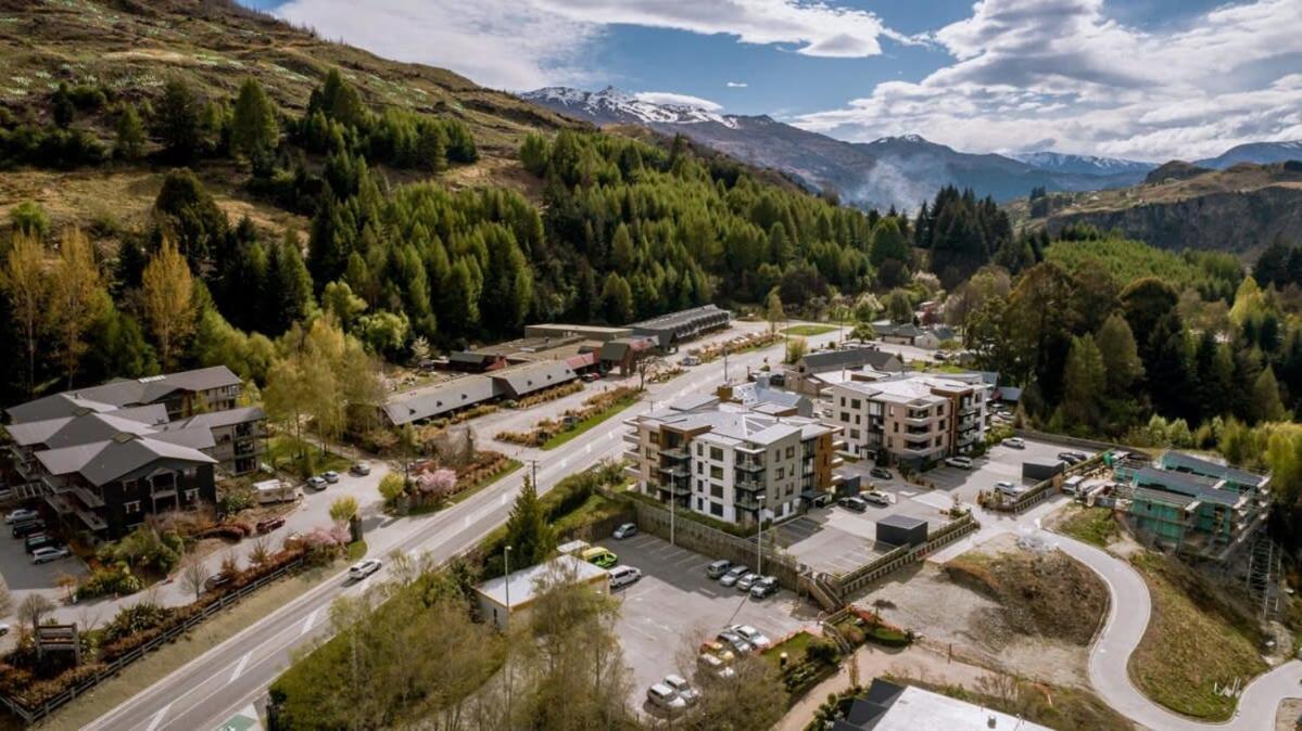 Coronet Base At La Residence Du Parc Queenstown Bagian luar foto